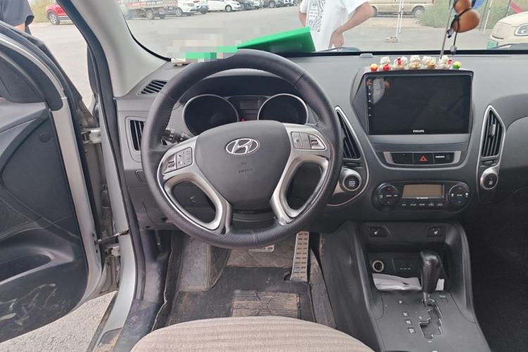 Used Hyundai ix35 2010 2.4L Automatic 4x4 GLS Navigation Edition Steering Wheel