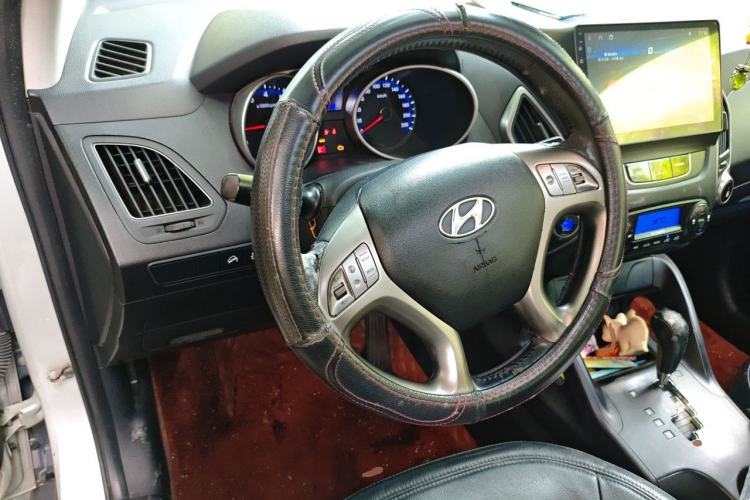 Used Hyundai ix35 2010 2.0L Automatic Two-Wheel Drive Elite Edition GLS Steering Wheel