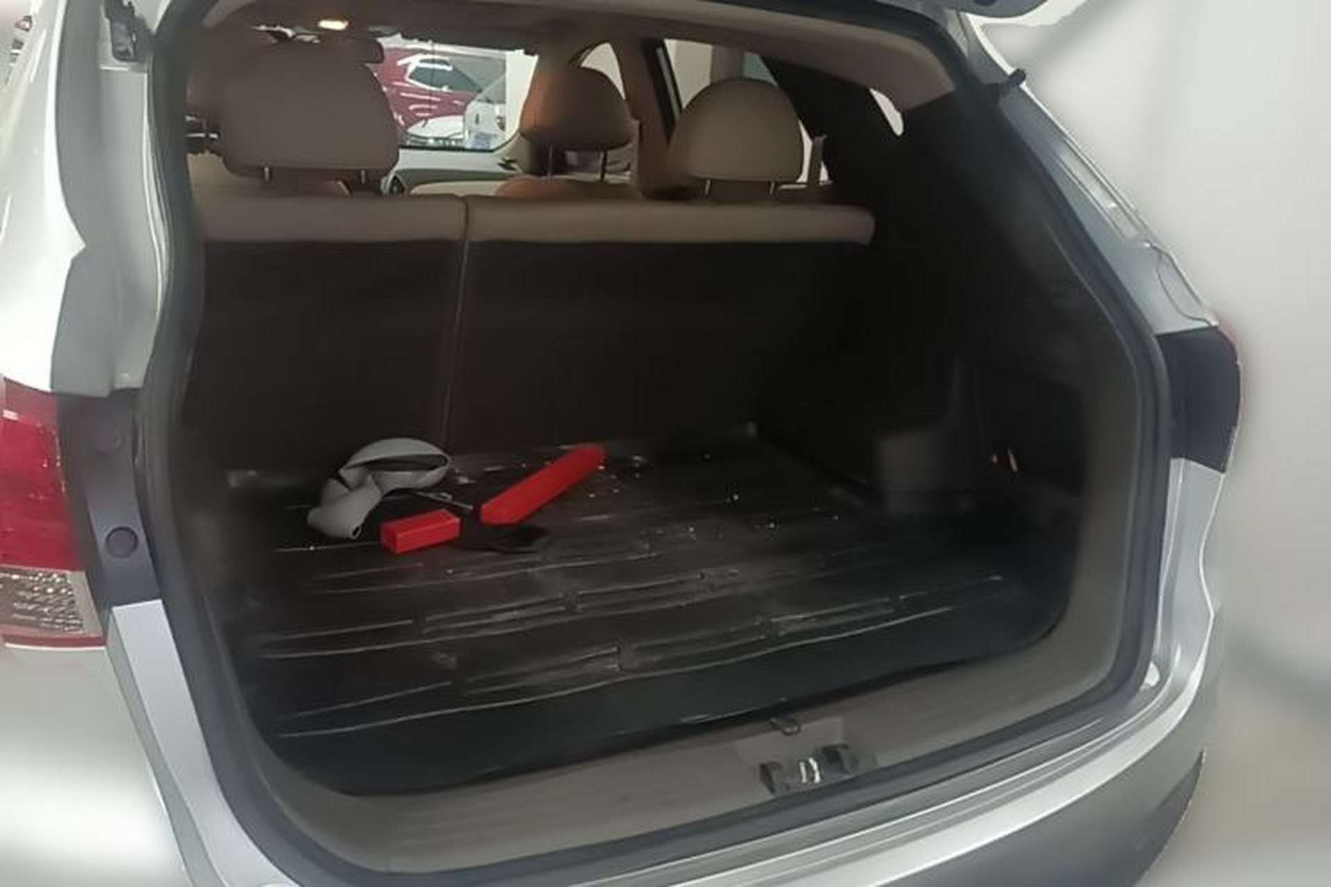 Used Hyundai ix35 2010 2.0L Automatic Two-Wheel Drive Elite Edition GLS Trunk