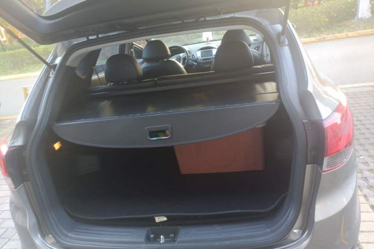 Used Hyundai ix35 2010 2.0L Automatic 4x4 Premium GLS Trim Trunk