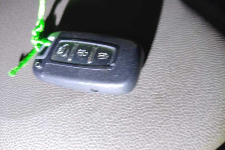 Used Hyundai ix35 2010 2.0L Automatic 4x4 Premium GLS Trim Vehicle Key