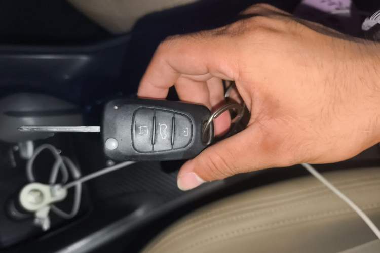 Used Hyundai ix35 2010 2.0L Automatic Two-Wheel Drive New Edition GL Vehicle Key