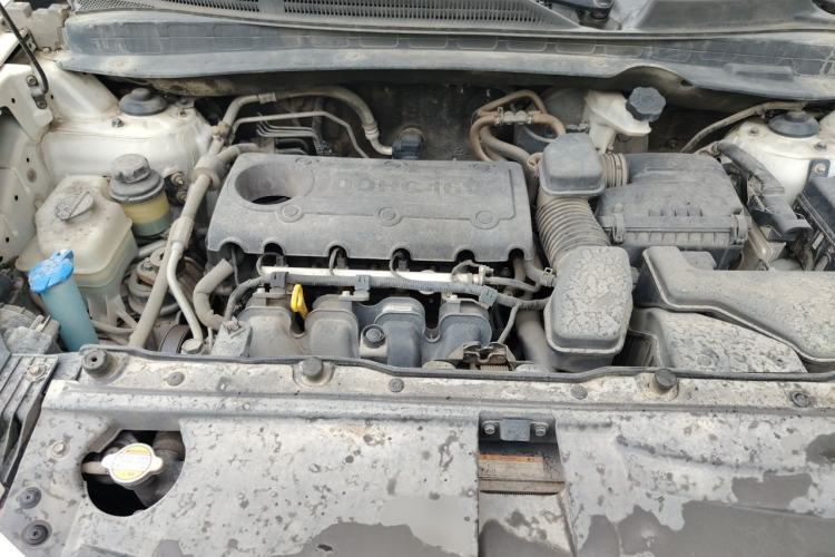 Used Hyundai ix35 2010 2.0L Automatic Two-Wheel Drive Elite Edition GLS Engine Bay