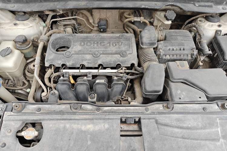 Used Hyundai ix35 2010 2.0L Automatic Two-Wheel Drive Elite Edition GLS Engine Bay