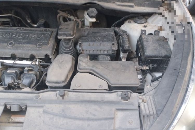 Used Hyundai ix35 2010 2.0L Automatic Two-Wheel Drive Elite Edition GLS Engine Bay Left
