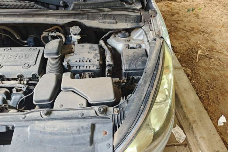 Used Hyundai ix35 2010 2.0L Automatic Two-Wheel Drive Elite Edition GLS Engine Bay Left
