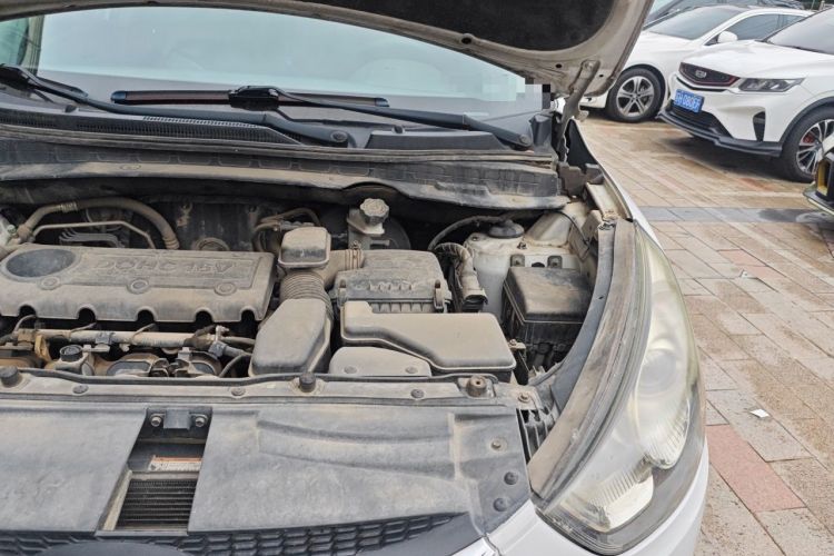 Used Hyundai ix35 2010 2.4L Automatic 2WD Prestige GLS Trim Engine Bay Left