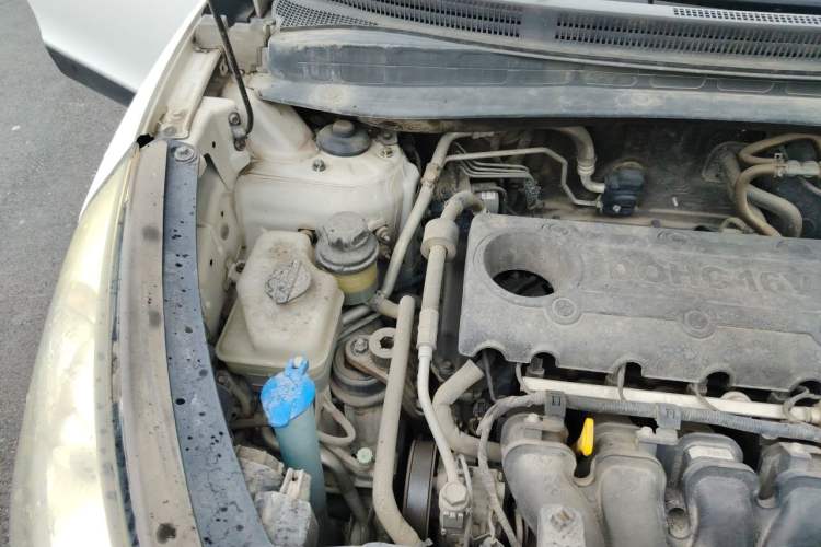 Used Hyundai ix35 2010 2.0L Automatic Two-Wheel Drive Elite Edition GLS Engine Bay Right