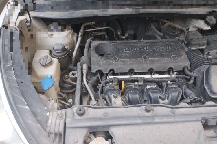 Used Hyundai ix35 2010 2.0L Automatic Two-Wheel Drive Elite Edition GLS Engine Bay Right