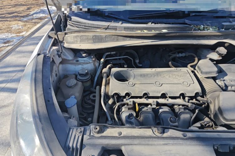Used Hyundai ix35 2010 2.0L Automatic 4x4 Premium GLS Trim Engine Bay Right