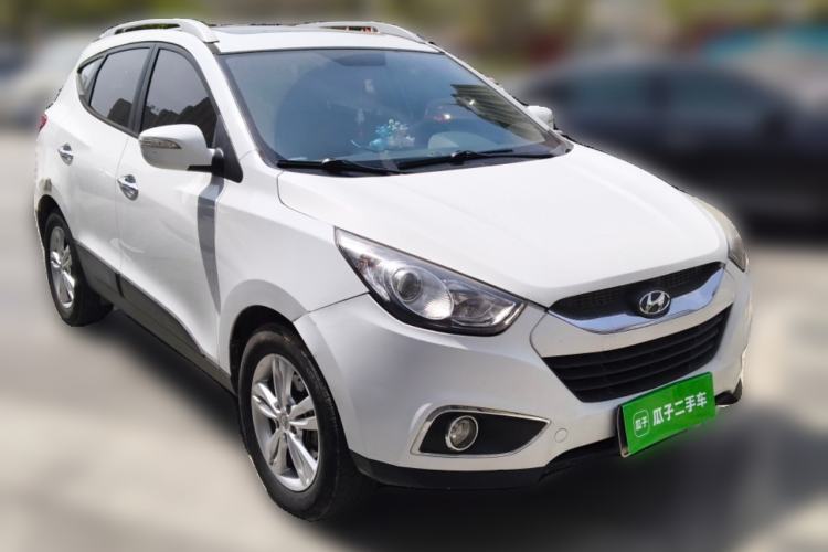 Used Hyundai ix35 2010 2.0L Automatic Two-Wheel Drive Elite Edition GLS Front Right 45 Deg