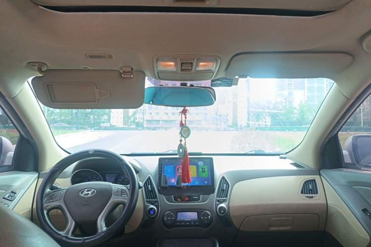 Used Hyundai ix35 2010 2.0L Automatic Two-Wheel Drive Elite Edition GLS Headliner