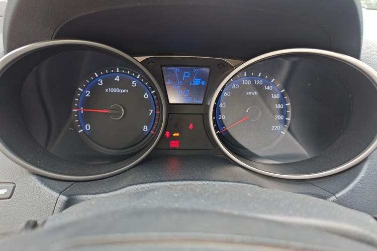 Used Hyundai ix35 2010 2.0L Automatic Two-Wheel Drive Elite Edition GLS Instrument Cluster