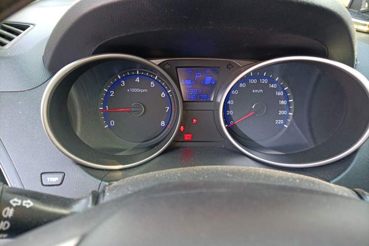 Used Hyundai ix35 2010 2.0L Automatic Two-Wheel Drive Elite Edition GLS Instrument Cluster