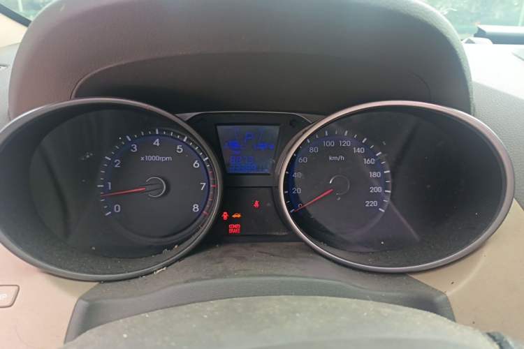Used Hyundai ix35 2010 2.0L Automatic Two-Wheel Drive Elite Edition GLS Instrument Cluster