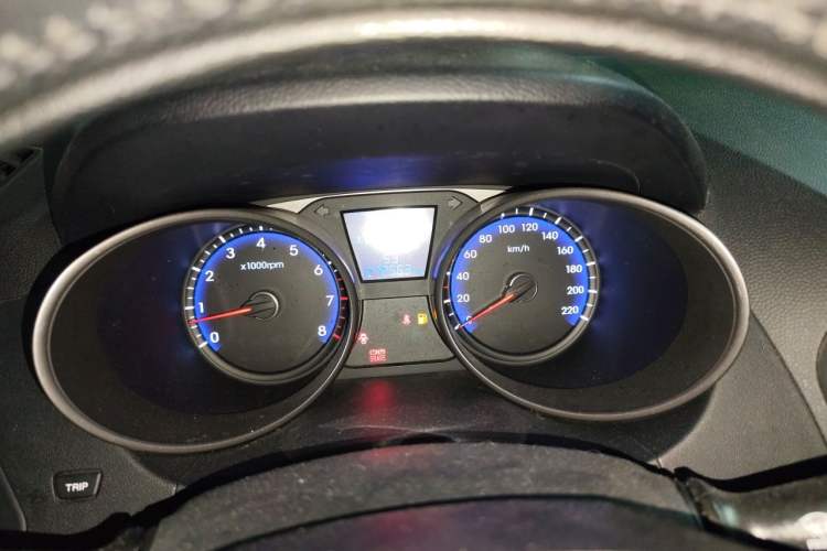 Used Hyundai ix35 2010 2.0L Automatic Two-Wheel Drive Elite Edition GLS Instrument Cluster