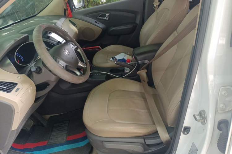 Used Hyundai ix35 2010 2.0L Automatic Two-Wheel Drive Elite Edition GLS Left Front Seat
