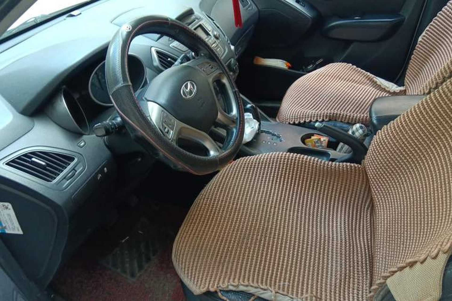 Used Hyundai ix35 2010 2.0L Automatic Two-Wheel Drive Elite Edition GLS Left Front Seat