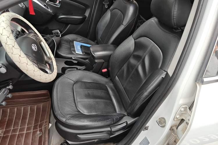 Used Hyundai ix35 2010 2.0L Automatic Two-Wheel Drive Elite Edition GLS Left Front Seat