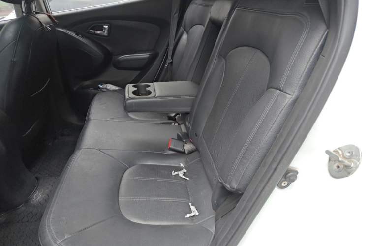 Used Hyundai ix35 2010 2.0L Automatic Two-Wheel Drive Elite Edition GLS Left Rear Seat