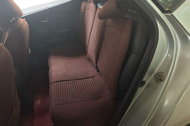 Used Hyundai ix35 2010 2.0L Automatic Two-Wheel Drive Elite Edition GLS Left Rear Seat