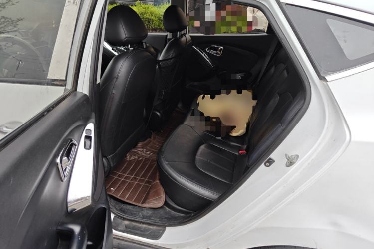 Used Hyundai ix35 2010 2.0L Automatic Two-Wheel Drive Elite Edition GLS Left Rear Seat