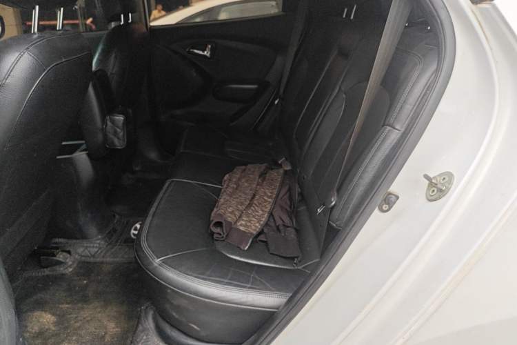 Used Hyundai ix35 2010 2.4L Automatic 2WD Prestige GLS Trim Left Rear Seat