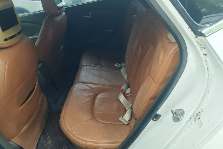 Used Hyundai ix35 2010 2.0L Automatic Two-Wheel Drive New Edition GL Left Rear Seat