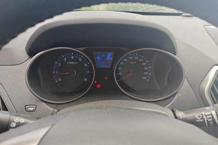 Used Hyundai ix35 2010 2.0L Automatic Two-Wheel Drive Elite Edition GLS Odometer Close Up