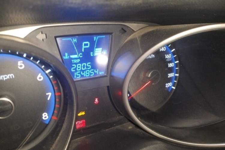 Used Hyundai ix35 2010 2.0L Automatic Two-Wheel Drive Elite Edition GLS Odometer Close Up