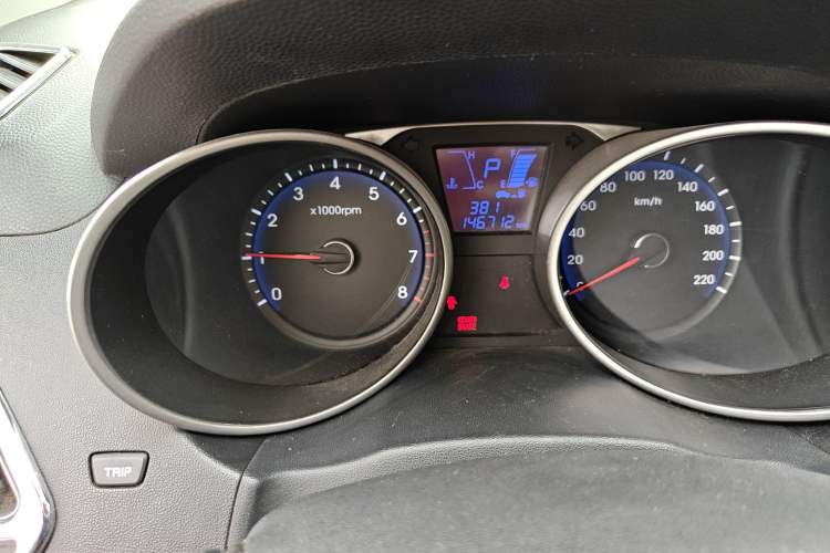 Used Hyundai ix35 2010 2.0L Automatic Two-Wheel Drive Elite Edition GLS Odometer Close Up