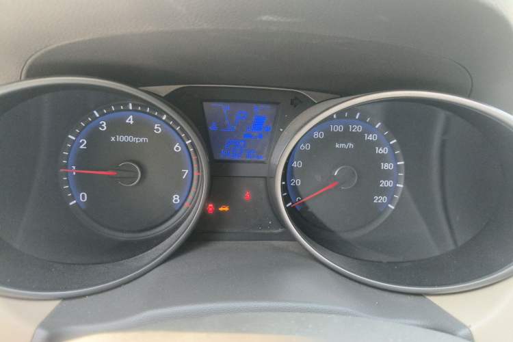 Used Hyundai ix35 2010 2.0L Automatic Two-Wheel Drive Elite Edition GLS Odometer Close Up
