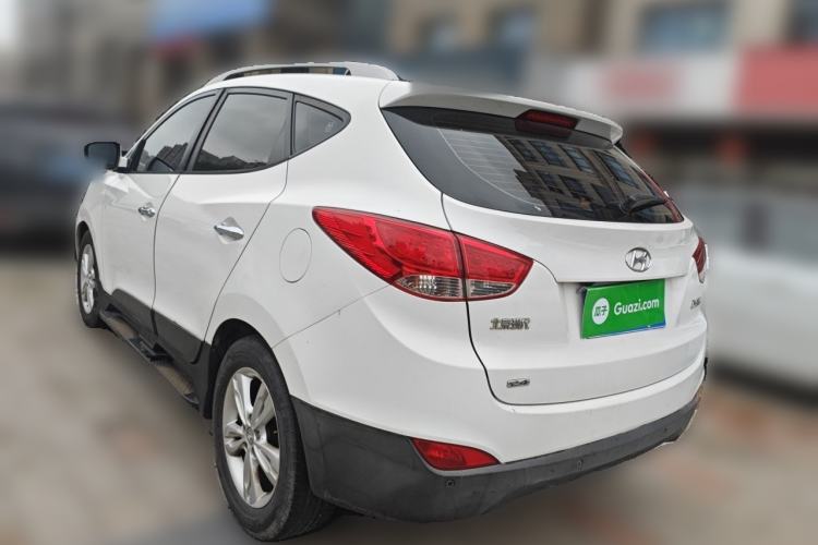 Used Hyundai ix35 2010 2.4L Automatic 2WD Prestige GLS Trim Rear Left 45 Deg