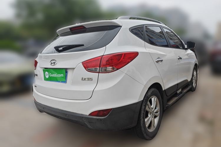 Used Hyundai ix35 2010 2.4L Automatic 2WD Prestige GLS Trim Rear Right 45 Deg