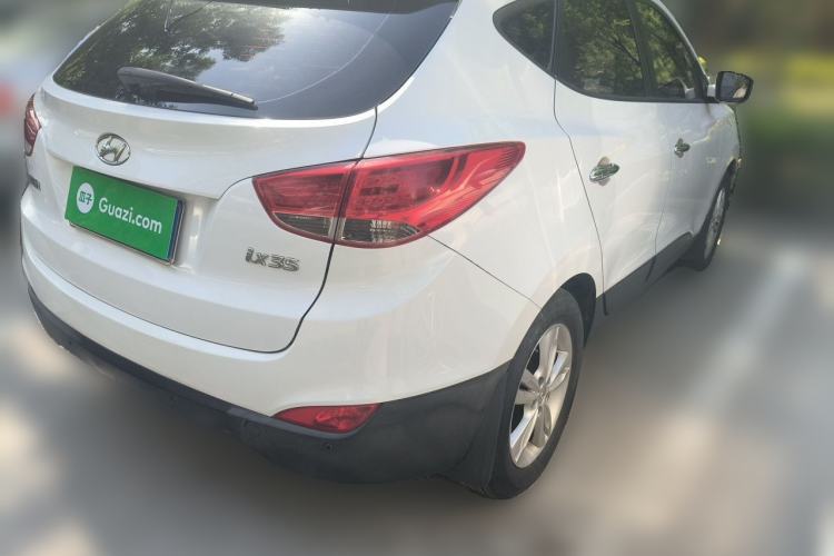 Used Hyundai ix35 2010 2.0L Automatic Two-Wheel Drive Elite Edition GLS Rear Right 45 Deg