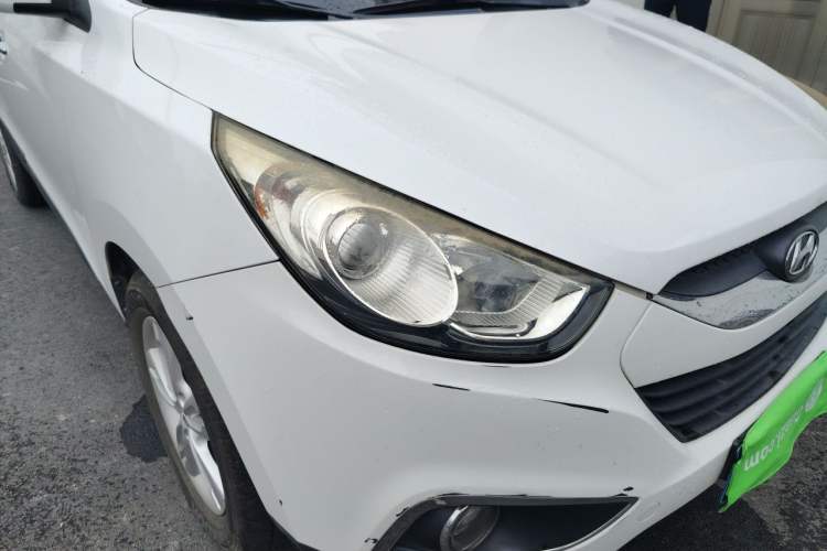 Used Hyundai ix35 2010 2.0L Automatic Two-Wheel Drive Elite Edition GLS Right Front Headlight