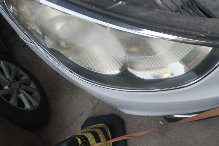 Used Hyundai ix35 2010 2.0L Automatic Two-Wheel Drive Elite Edition GLS Right Front Headlight