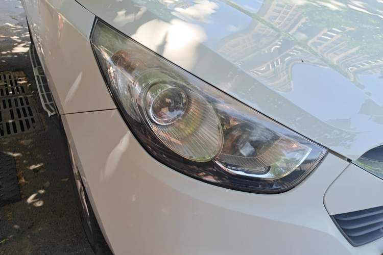 Used Hyundai ix35 2010 2.0L Automatic Two-Wheel Drive Elite Edition GLS Right Front Headlight