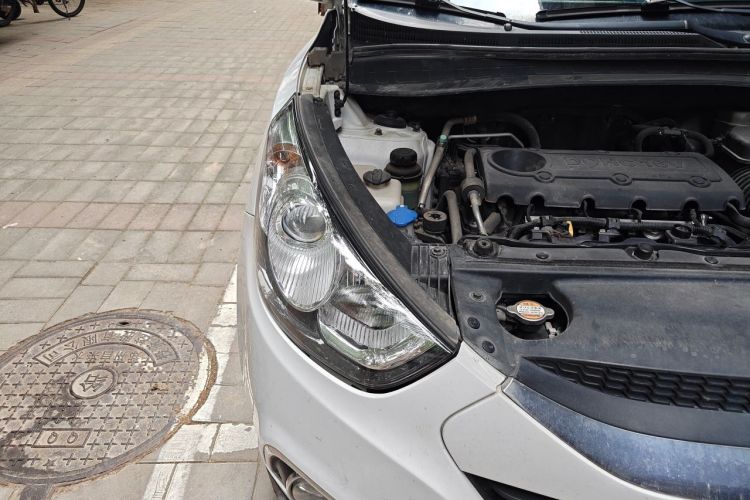 Used Hyundai ix35 2010 2.0L Automatic Two-Wheel Drive Elite Edition GLS Right Front Headlight