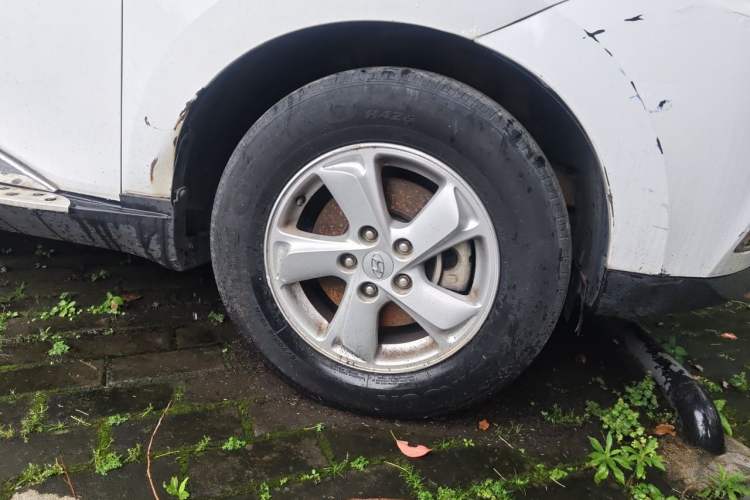 Used Hyundai ix35 2010 2.0L Automatic Two-Wheel Drive New Edition GL Right Front Wheel Hub