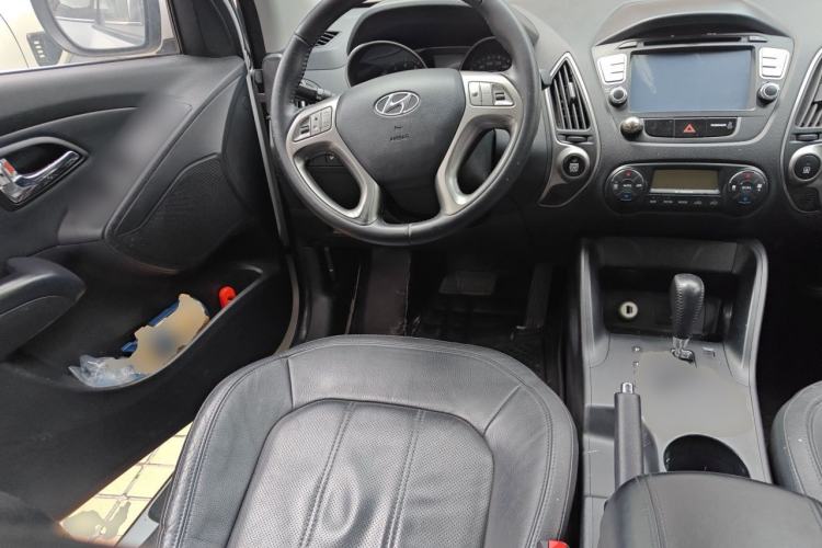 Used Hyundai ix35 2010 2.0L Automatic Two-Wheel Drive Elite Edition GLS Steering Wheel
