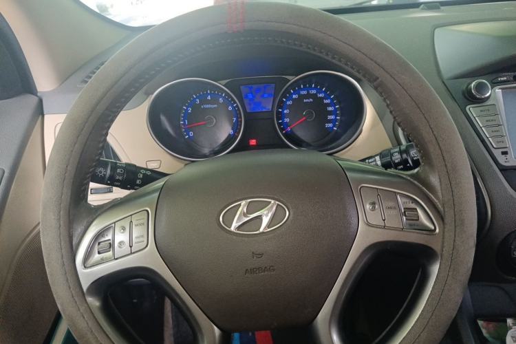 Used Hyundai ix35 2010 2.0L Automatic Two-Wheel Drive Elite Edition GLS Steering Wheel