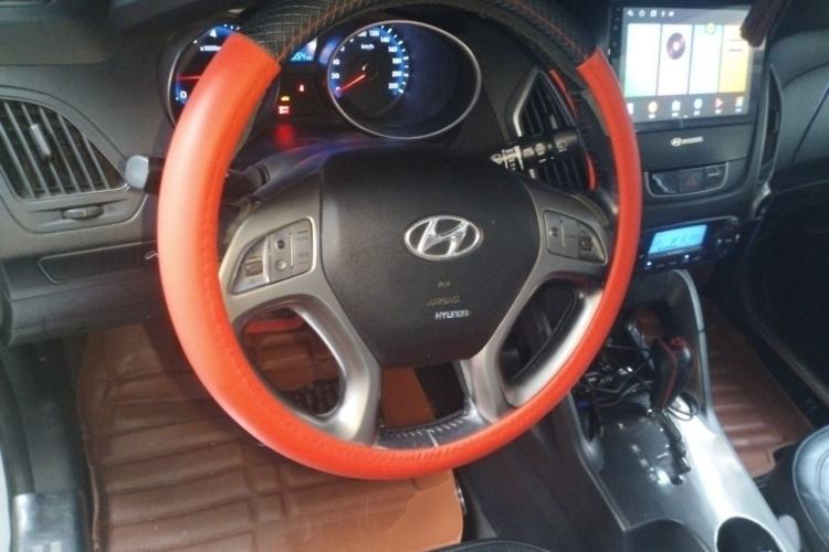 Used Hyundai ix35 2010 2.0L Automatic Two-Wheel Drive Elite Edition GLS Steering Wheel