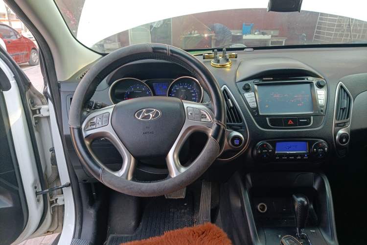 Used Hyundai ix35 2010 2.0L Automatic Two-Wheel Drive Elite Edition GLS Steering Wheel