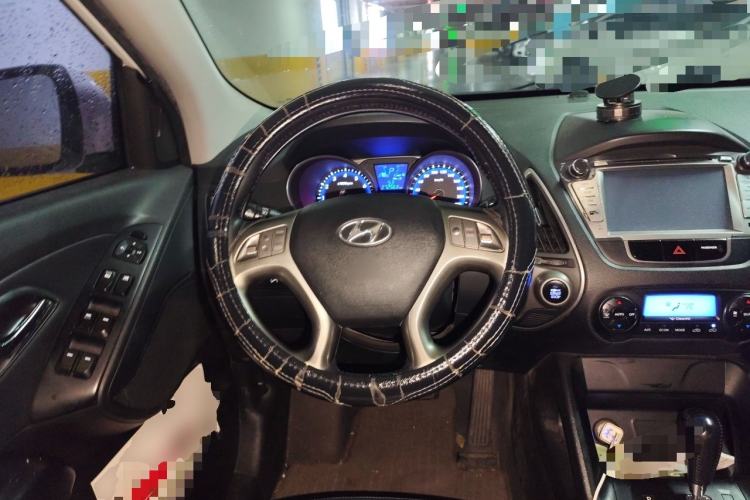 Used Hyundai ix35 2010 2.0L Automatic Two-Wheel Drive Elite Edition GLS Steering Wheel