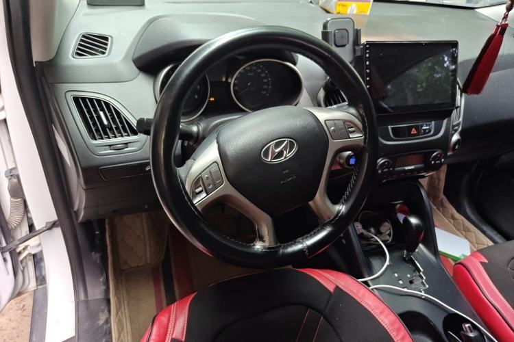 Used Hyundai ix35 2010 2.0L Automatic Two-Wheel Drive Elite Edition GLS Steering Wheel