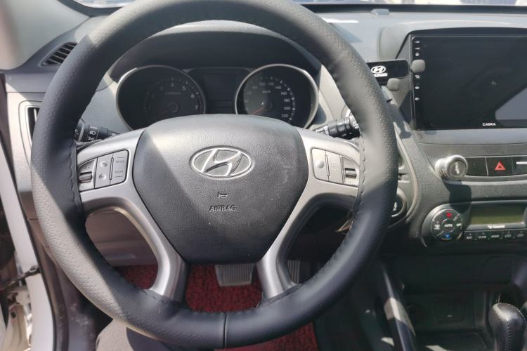Used Hyundai ix35 2010 2.0L Automatic Two-Wheel Drive Elite Edition GLS Steering Wheel