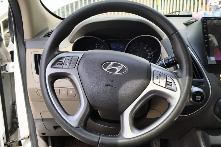 Used Hyundai ix35 2010 2.0L Automatic Two-Wheel Drive Elite Edition GLS Steering Wheel