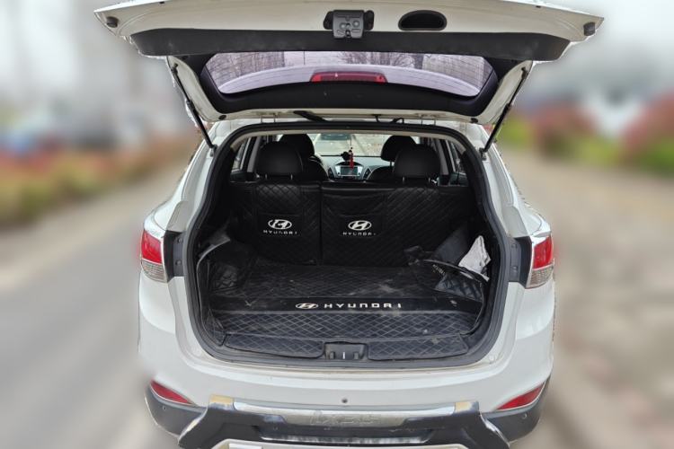 Used Hyundai ix35 2010 2.0L Automatic Two-Wheel Drive Elite Edition GLS Trunk