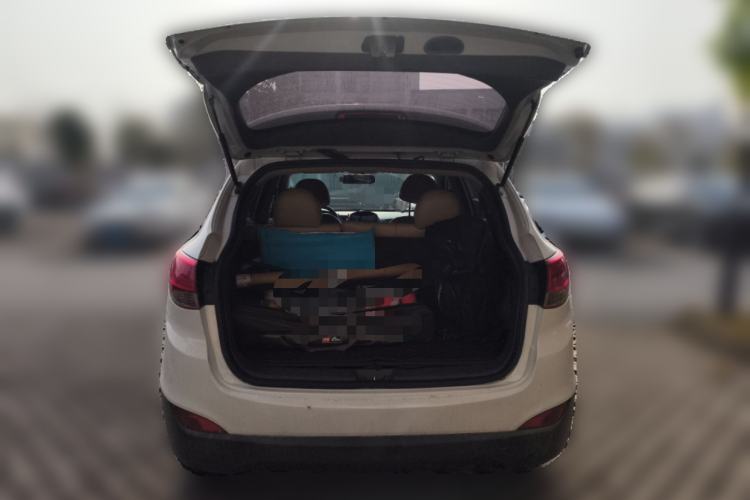 Used Hyundai ix35 2010 2.0L Manual Two-Wheel Drive New Edition GL Trunk